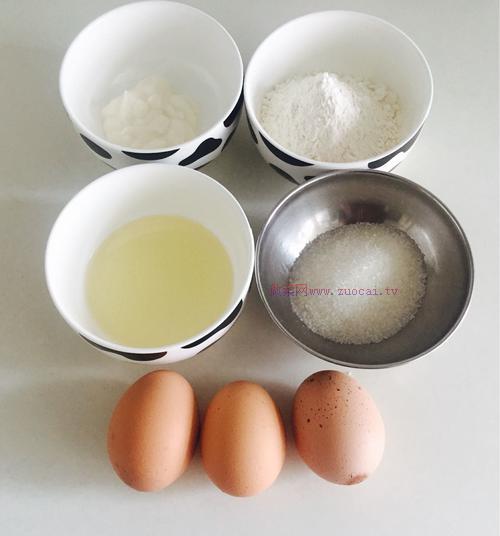 六寸酸奶戚風(fēng)蛋糕的做法