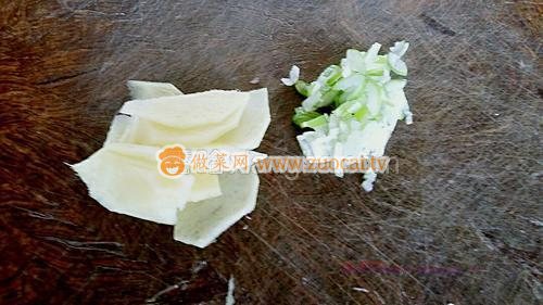 魚頭蘿卜湯的做法