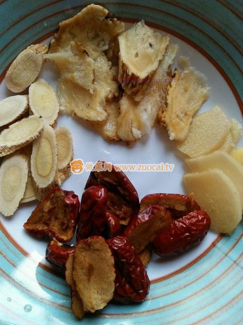 當(dāng)歸黃芪烏雞湯的做法