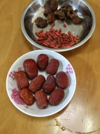 清補(bǔ)雞湯的做法步驟2