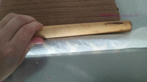 花樣巧克力蛋糕卷的做法