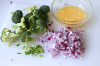 金槍魚營養(yǎng)炒飯的做法步驟2