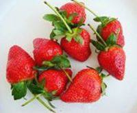 草莓圣誕老人的做法步驟3