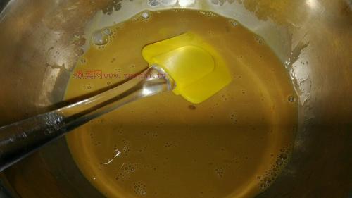 咖啡戚風(fēng)蛋糕的做法