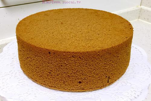 巧克力戚風(fēng)蛋糕8寸的做法