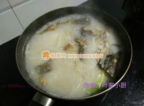 蘿卜魚(yú)頭湯的做法