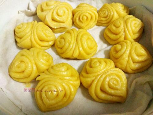 南瓜花樣饅頭的做法