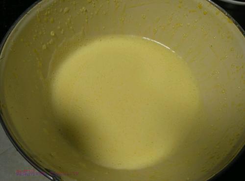 電飯煲戚風(fēng)蛋糕的做法