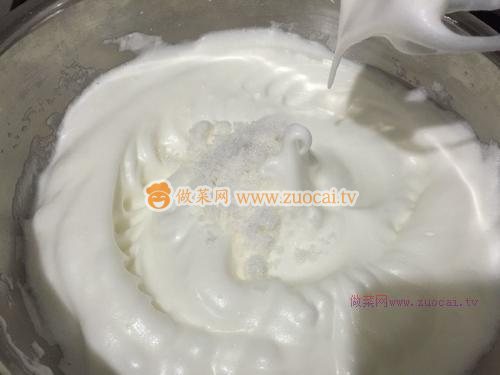 電飯煲戚風(fēng)蛋糕的做法