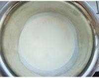 草莓圣誕老人的做法步驟1