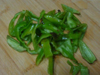 尖椒胡蘿卜炒土豆片的做法步驟4