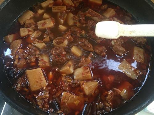 魔芋燒鴨的做法