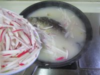 鯽魚蘿卜湯的做法步驟7
