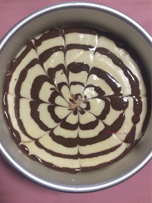 拉花戚風(fēng)蛋糕的做法