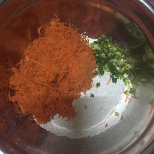 胡蘿卜雞蛋餅的做法