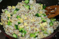 金槍魚營養(yǎng)炒飯的做法步驟11