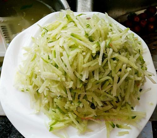 青蘿卜肉包子餡的做法