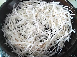 【干煸杏鮑菇】的做法步驟：2