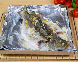 泰式檸香烤魚(yú)的做法的做法步驟：2