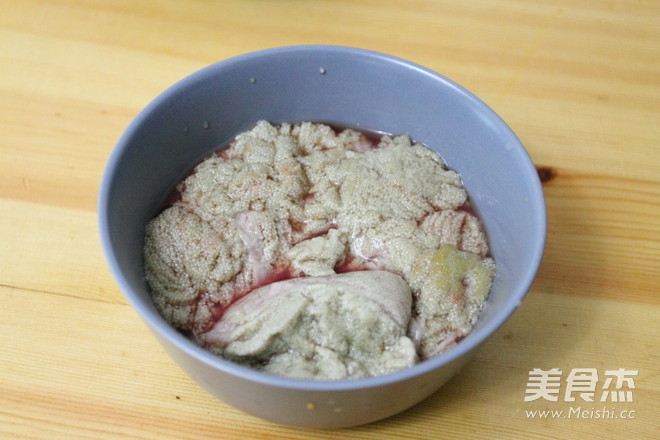 辣椒炒魚(yú)籽的做法