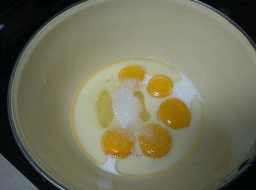 電飯煲戚風(fēng)蛋糕的做法