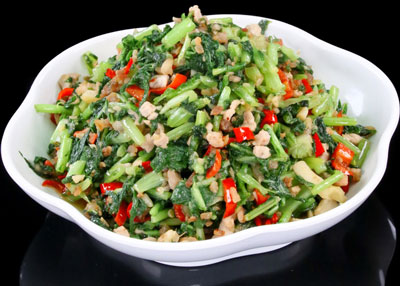 蘿卜纓炒肉丁的做法，蘿卜纓怎么炒肉丁爽脆好吃