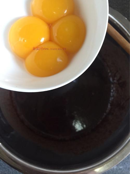 8寸可可戚風(fēng)蛋糕的做法