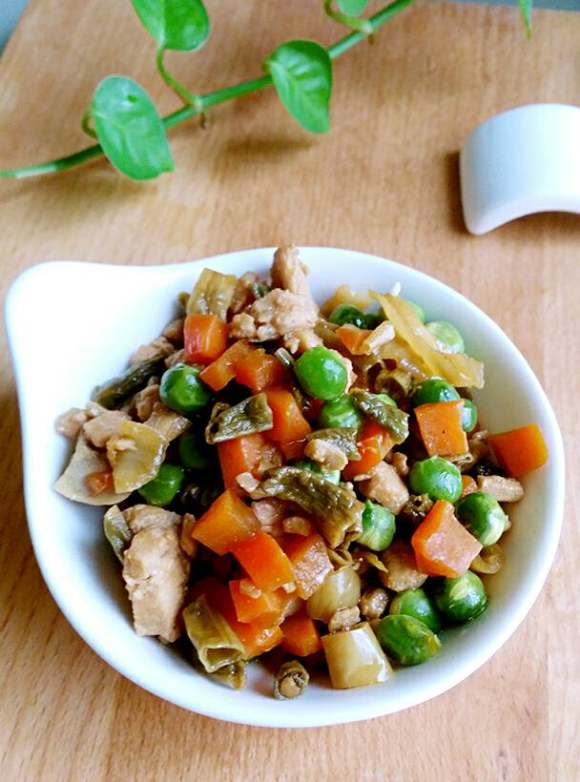 麥豆干豆角燜雞肉