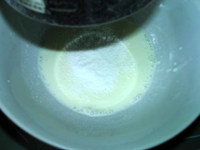 淡奶油戚風(fēng)蛋糕的做法步驟3