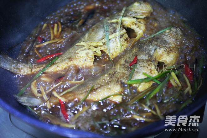 黃魚(yú)燒豆腐的做法