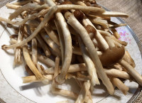 清火降燥 | 茶樹(shù)菇老鴨湯的做法步驟7