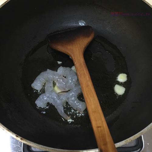 蝦仁牛油果奶醬意面的做法