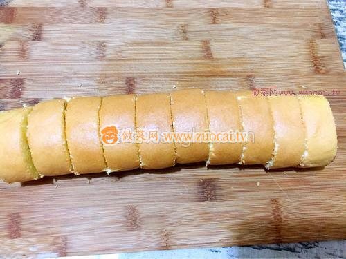 藍(lán)莓蛋糕卷的做法