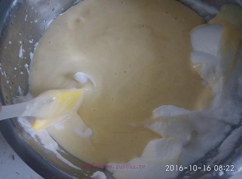 八寸戚風(fēng)心型蛋糕的做法