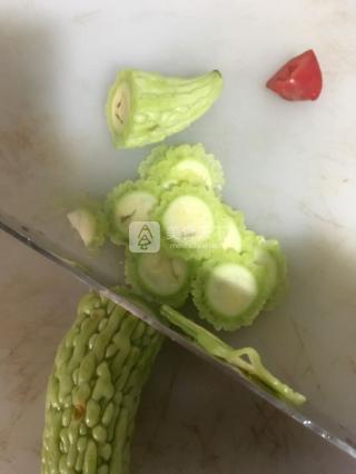 苦瓜蛋餅的做法步驟：2