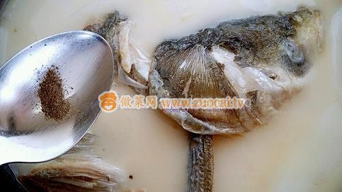 魚頭蘿卜湯的做法