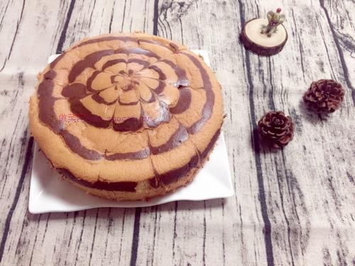 拉花戚風(fēng)蛋糕的做法