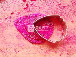 鳳凰呈祥【創(chuàng)意水果拼盤】的做法步驟：2