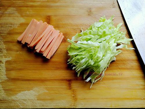 秘制醬汁炒面的做法