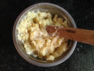 #ACA烘焙明星大賽#減肥加倍，營養(yǎng)加倍——奶酪焗土豆泥的做法步驟：2