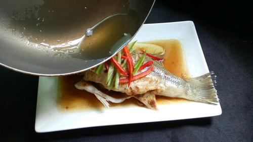 黃豆醬蒸魚(yú)的做法