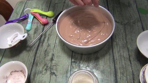 巧克力戚風(fēng)蛋糕8寸的做法