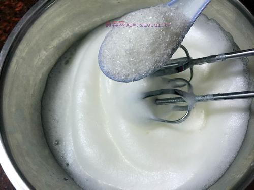 原味戚風(fēng)蛋糕的做法