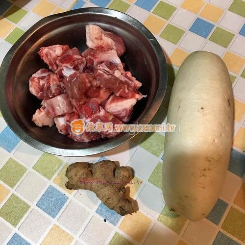 排骨蘿卜湯的做法