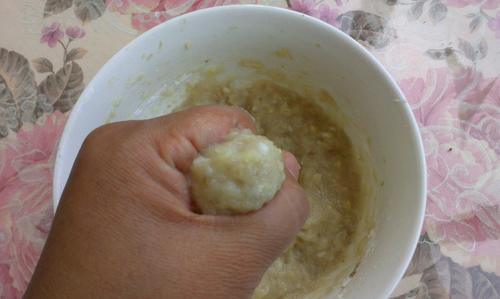 汆鲅魚(yú)丸子的做法