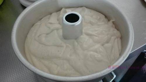 咖啡戚風(fēng)蛋糕的做法