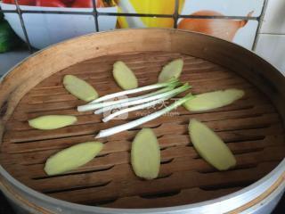 鱈魚(yú)魚(yú)松的做法步驟：3