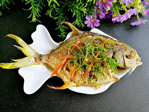 干燒金鯧魚的做法