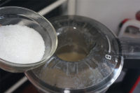 紅棗豆?jié){,養(yǎng)血安神的做法步驟6