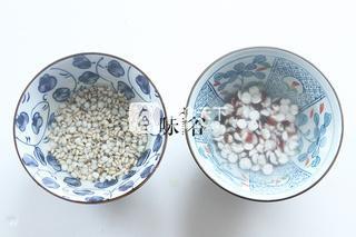 芡實(shí)薏米銀耳羹的做法步驟：3